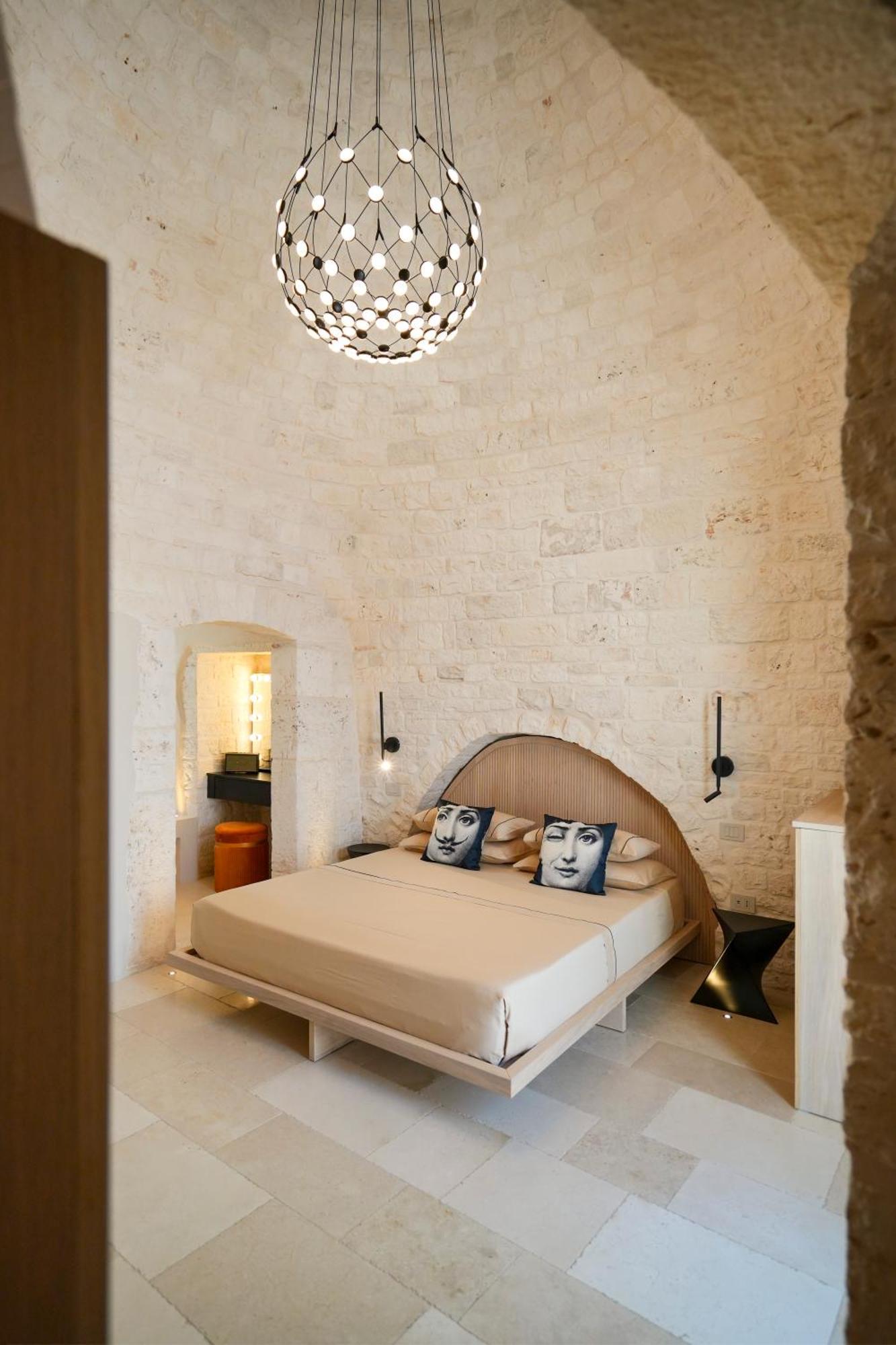 Naiira Luxury Trullo - Jacuzzi And Patio Apartment Alberobello Ngoại thất bức ảnh